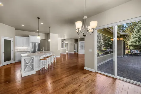 2462 Osprey Drive Redmond OR 97756