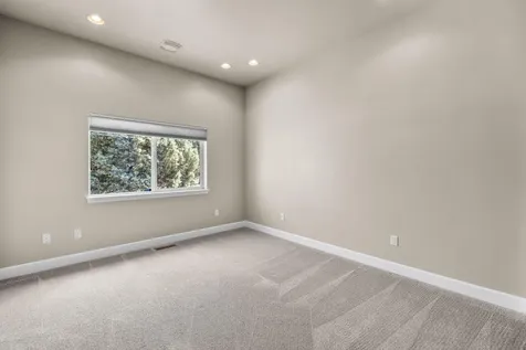 2462 Osprey Drive Redmond OR 97756