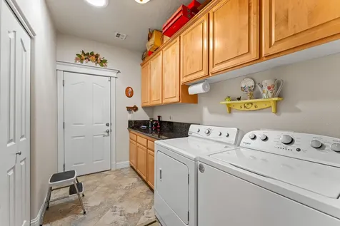 847 Three Pines Road Grants Pass OR 97526