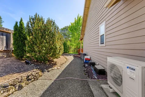 847 Three Pines Road Grants Pass OR 97526