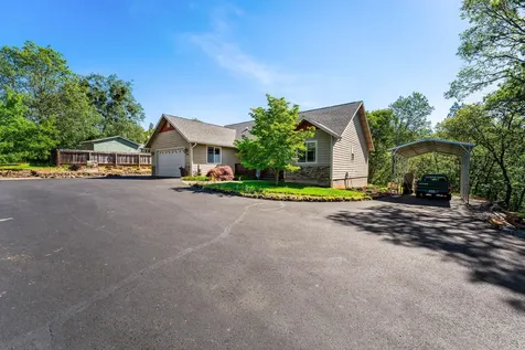 847 Three Pines Road Grants Pass OR 97526
