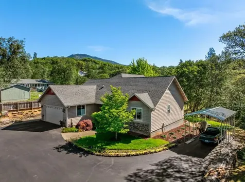 847 Three Pines Road Grants Pass OR 97526