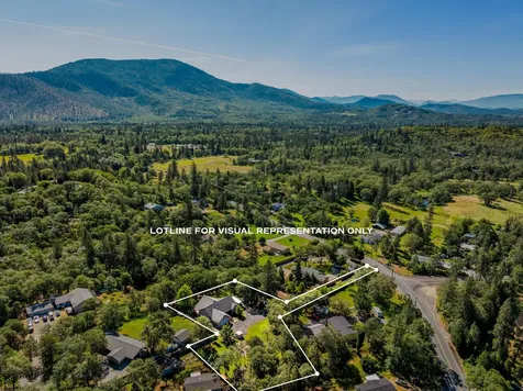 847 Three Pines Road Grants Pass OR 97526