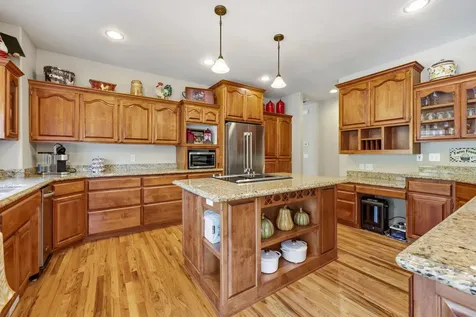 8993 John Day Drive Gold Hill OR 97525