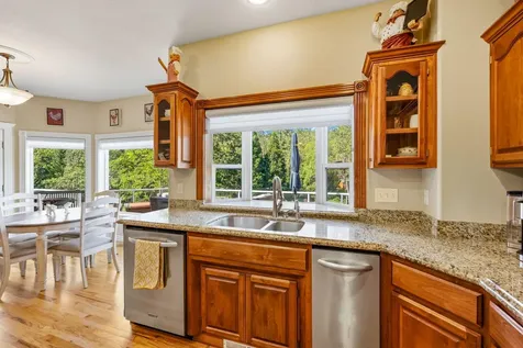 8993 John Day Drive Gold Hill OR 97525
