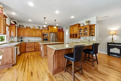 8993 John Day Drive Gold Hill OR 97525