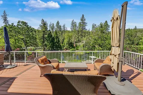 8993 John Day Drive Gold Hill OR 97525