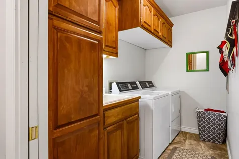 8993 John Day Drive Gold Hill OR 97525