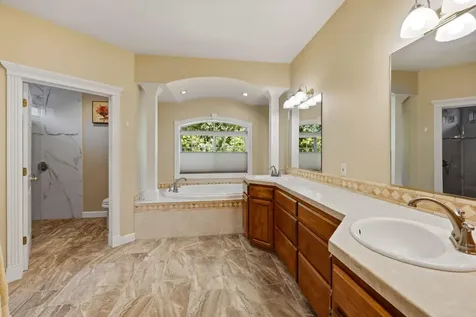 8993 John Day Drive Gold Hill OR 97525