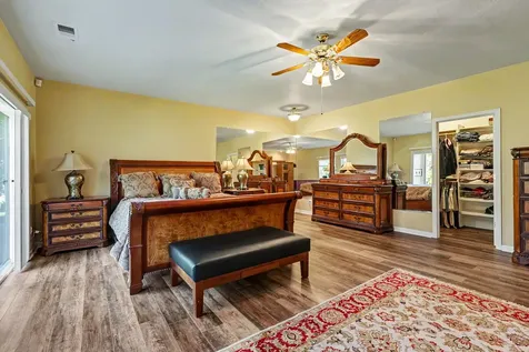 8993 John Day Drive Gold Hill OR 97525