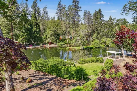 8993 John Day Drive Gold Hill OR 97525