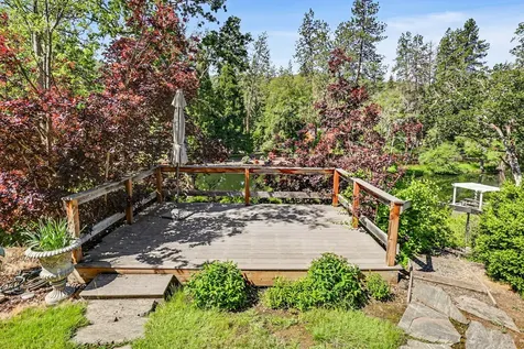 8993 John Day Drive Gold Hill OR 97525