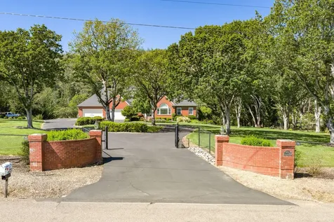 8993 John Day Drive Gold Hill OR 97525