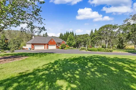 8993 John Day Drive Gold Hill OR 97525