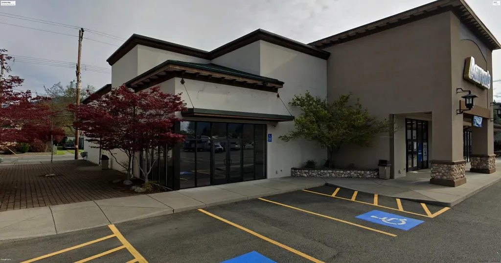 959 NE D Street Grants Pass OR 97526