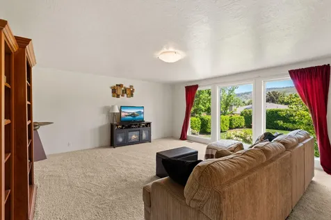 2642 Hawaiian Avenue Medford OR 97504