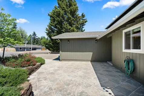 2642 Hawaiian Avenue Medford OR 97504