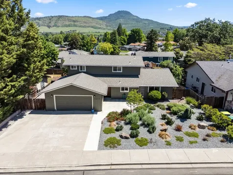 2642 Hawaiian Avenue Medford OR 97504