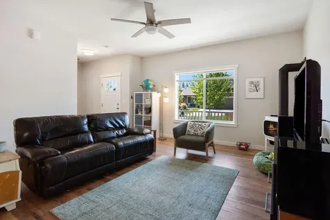 516 SE Gleneden Place Bend OR 97702
