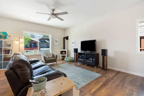 516 SE Gleneden Place Bend OR 97702