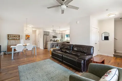 516 SE Gleneden Place Bend OR 97702