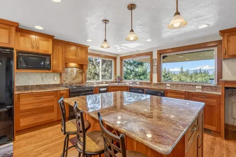 69470 Deer Ridge Road Sisters OR 97759