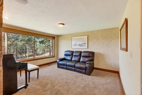 69470 Deer Ridge Road Sisters OR 97759