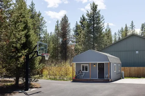 15575 Pinedale Court La Pine OR 97739
