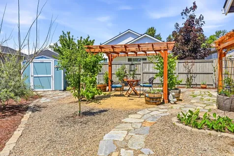 3847 Wyoming Lane Medford OR 97504