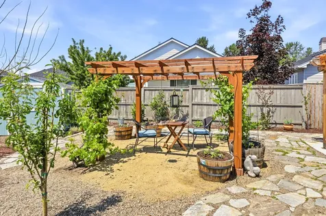 3847 Wyoming Lane Medford OR 97504