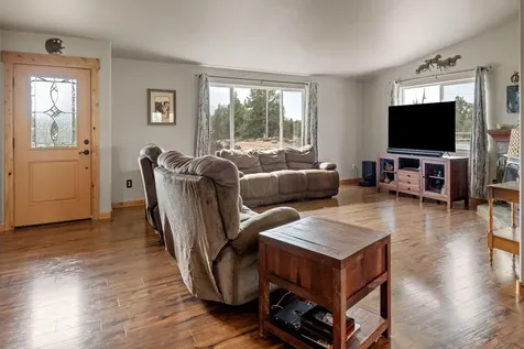 5900 NW 59th Street Redmond OR 97756