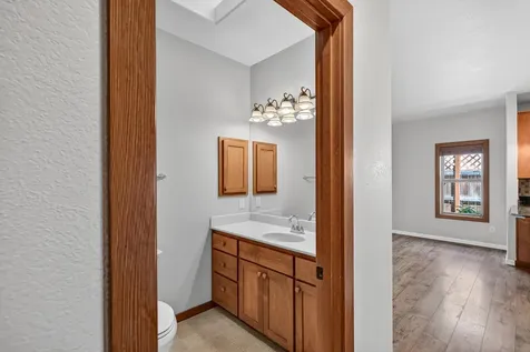 1621 Monarch Lane Medford OR 97504