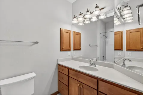 1621 Monarch Lane Medford OR 97504