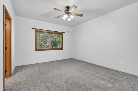 1621 Monarch Lane Medford OR 97504