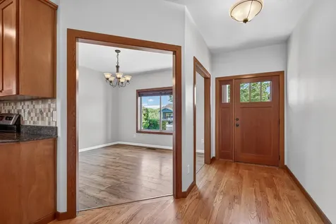 1621 Monarch Lane Medford OR 97504
