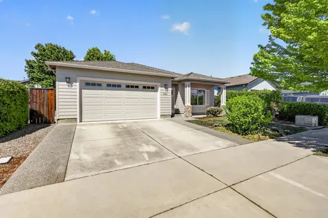 1621 Monarch Lane Medford OR 97504
