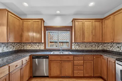 1621 Monarch Lane Medford OR 97504