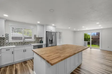 61114 Deer Valley Drive Bend OR 97702