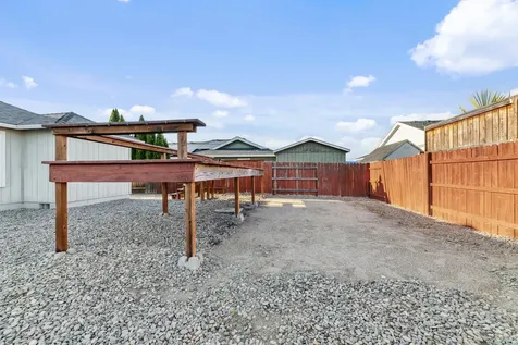 8414 Atlantic Avenue White City OR 97503