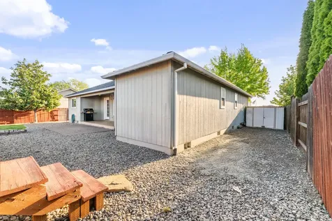 8414 Atlantic Avenue White City OR 97503