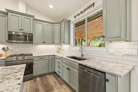 6914 Redstart Road Klamath Falls OR 97601