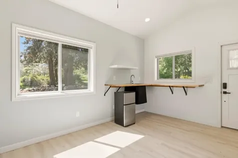 6914 Redstart Road Klamath Falls OR 97601