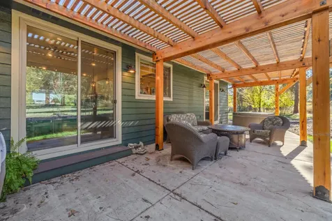 6914 Redstart Road Klamath Falls OR 97601
