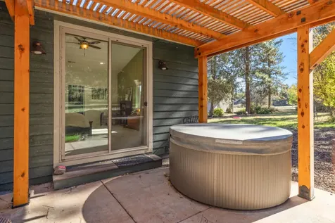 6914 Redstart Road Klamath Falls OR 97601