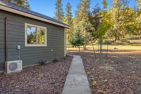 6914 Redstart Road Klamath Falls OR 97601