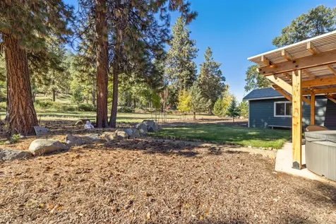 6914 Redstart Road Klamath Falls OR 97601