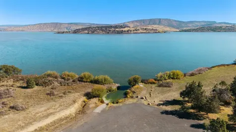 6914 Redstart Road Klamath Falls OR 97601