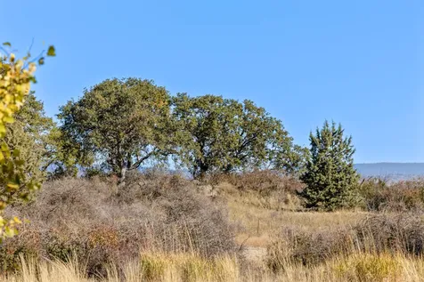 6914 Redstart Road Klamath Falls OR 97601