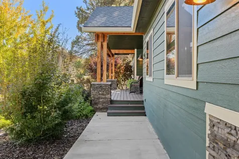 6914 Redstart Road Klamath Falls OR 97601