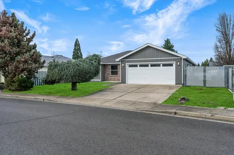 959 Westrop Drive Central Point OR 97502